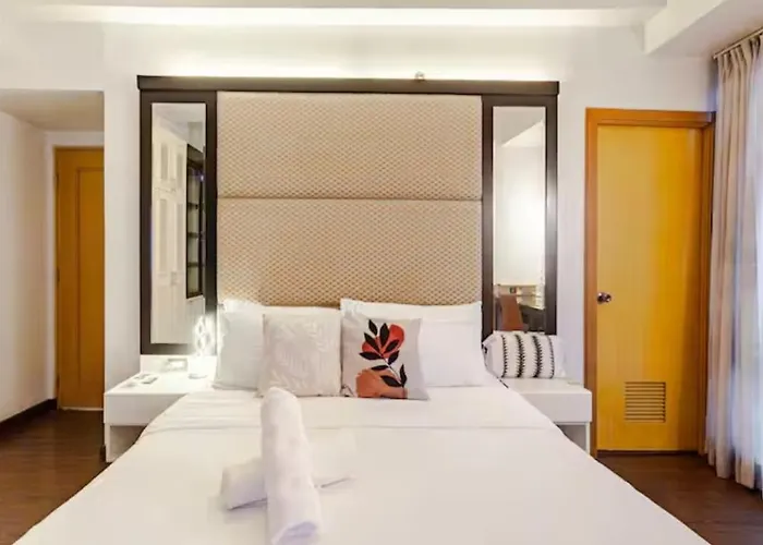Stunning 10 Steps From Eastwood Mall * Manila