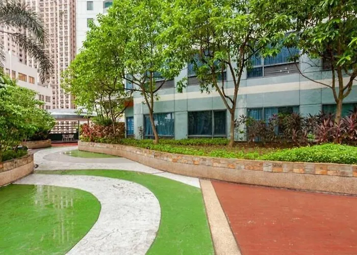 Stunning 10 Steps From Eastwood Mall Apartamento *