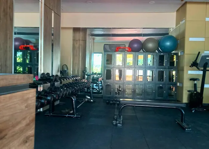 Stunning 10 Steps From Eastwood Mall * Manila