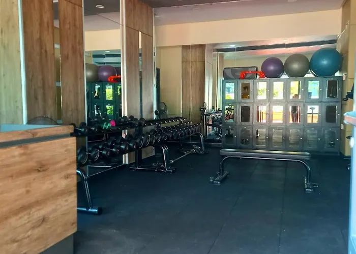 Stunning 10 Steps From Eastwood Mall * Manila